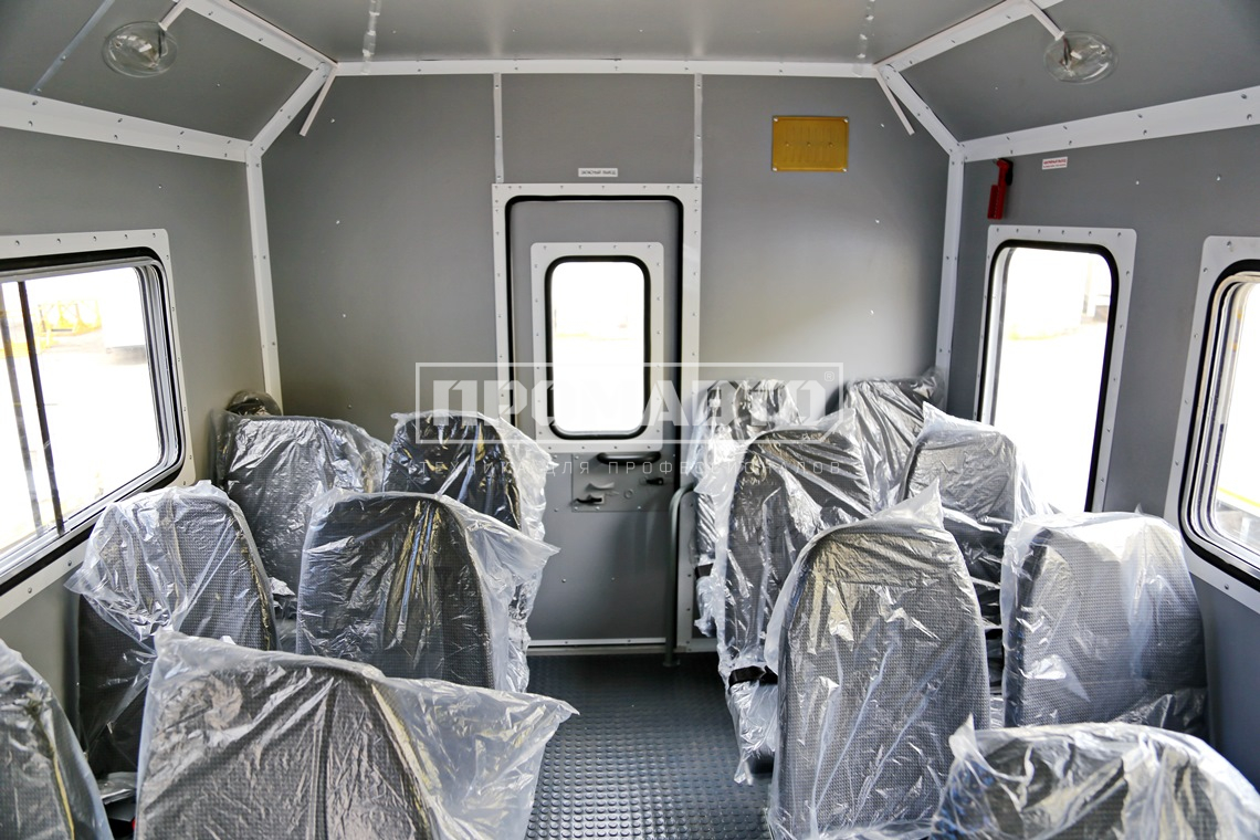 Вахтовый автобус (20+2) на базе шасси ГАЗ С41А23 9